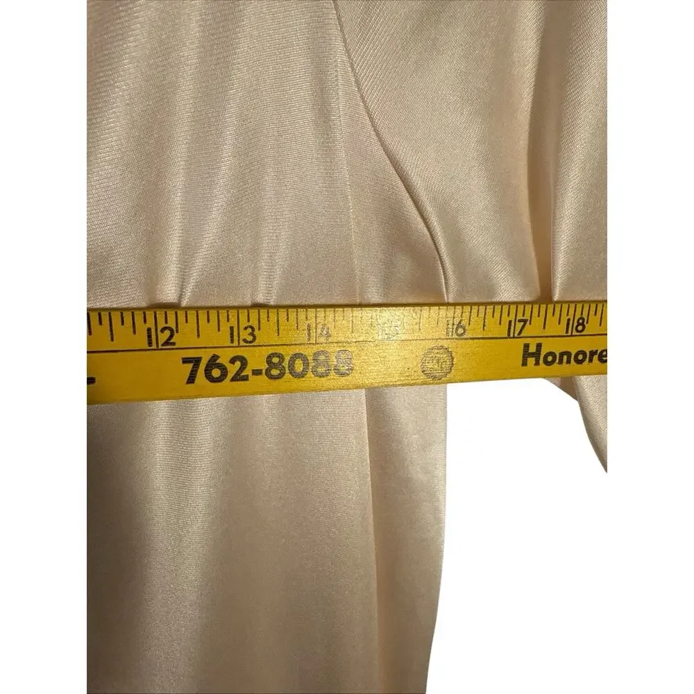 VTG Light Peach Vanity Fair Nylon Long Nightgown Lace Neck Size Medium Womenss